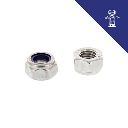 Dvije samokočne matice niske ISO 10511 M 8 Zn, jedna otvorena i jedna zatvorena, prikazane na bijeloj pozadini.