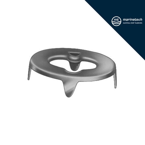 Metalna kopča ART 814244, dimenzija 8,5 mm, s centralnim otvorom i tri noge za fiksiranje.
