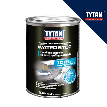 Crna metalna posuda s natpisom TYTAN PROFESSIONAL WATER STOP i ilustracijom primjene na krovu, namijenjena za vodonepropusnost.